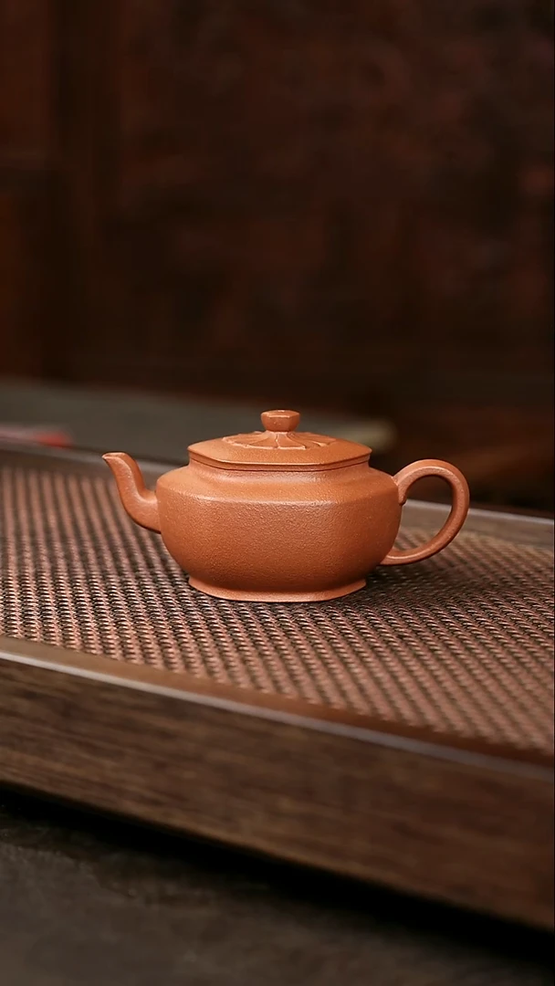 茶壶紫砂红降坡莲普