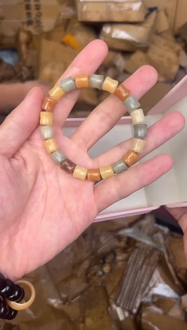 精美手串无礼盒（）