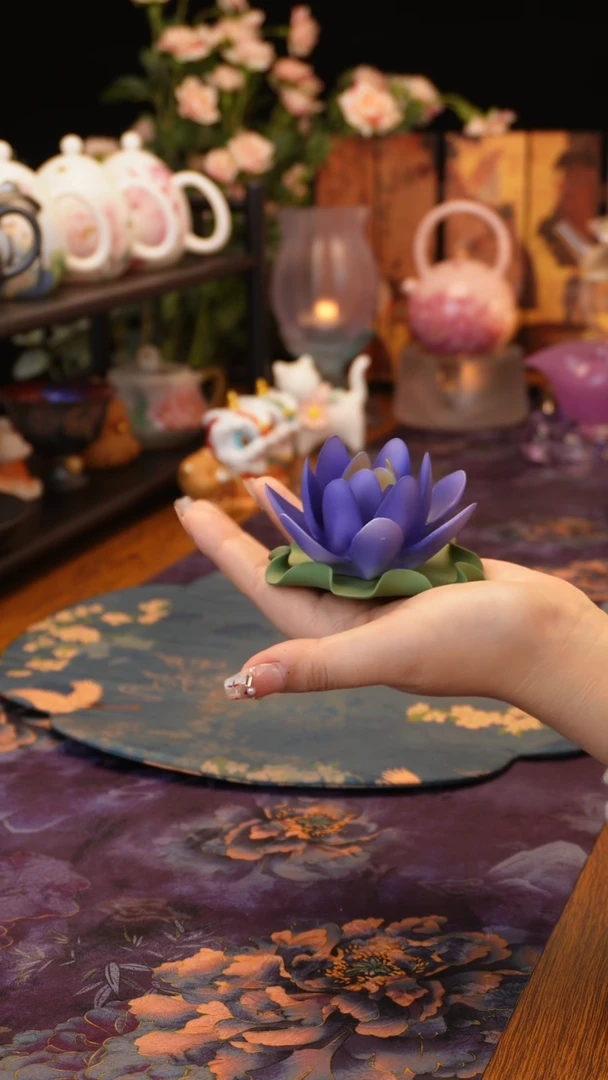 【闪购商品】蓝莲花摆件········