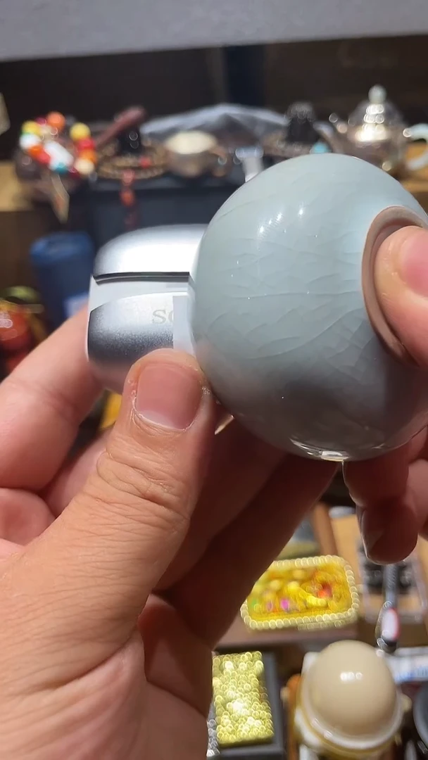 瓷片闪购商品 如图所示