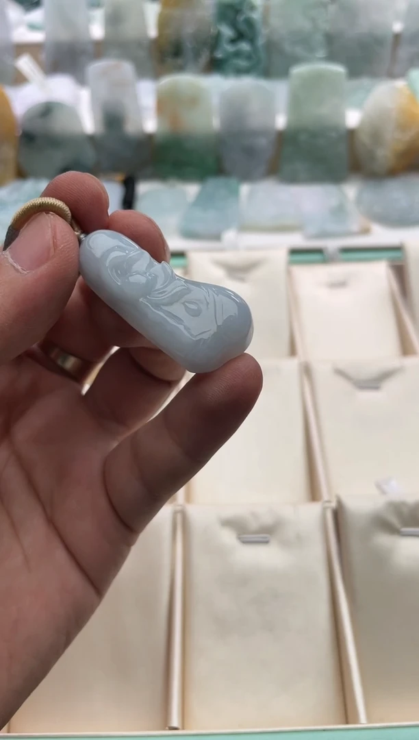 【闪购商品】翡翠颈饰未镶嵌..../2/20/ 79