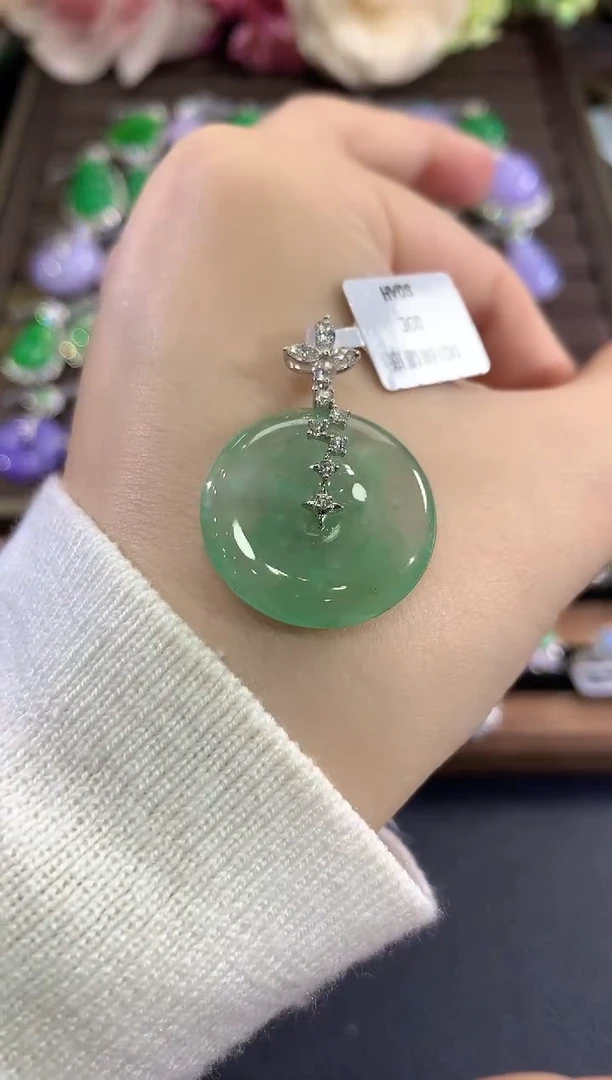 吊坠(不含链)18K金镶嵌翡翠v6