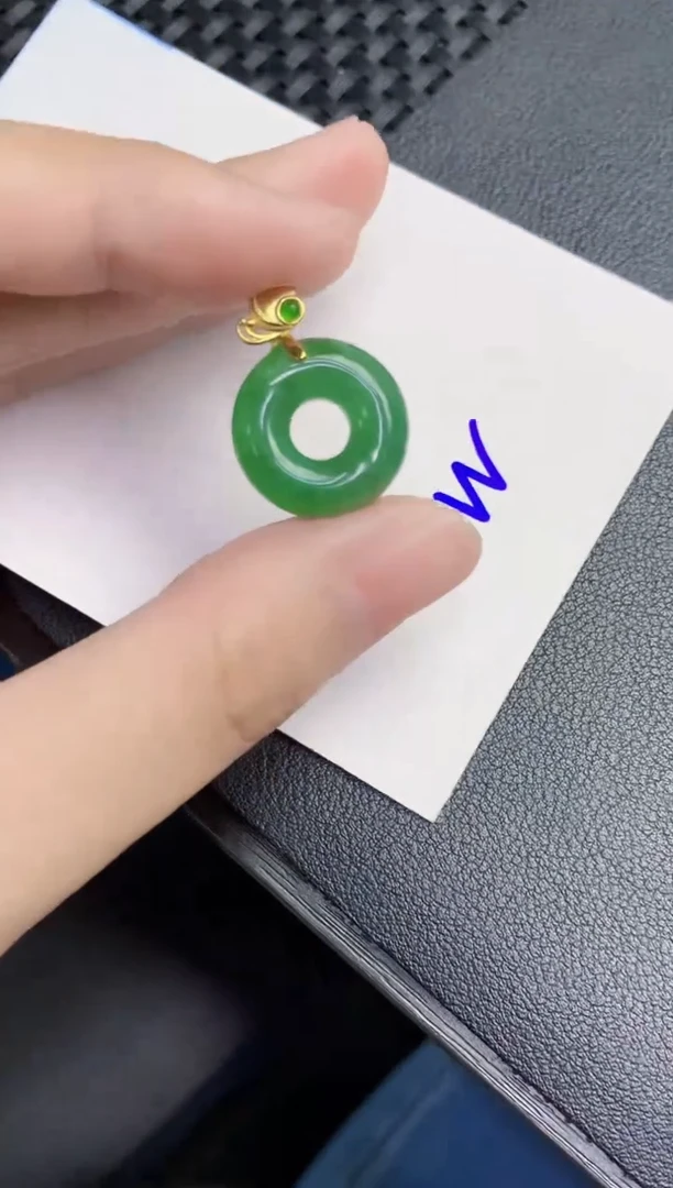 翡翠未镶嵌颈饰天然翡翠緬甸A貨