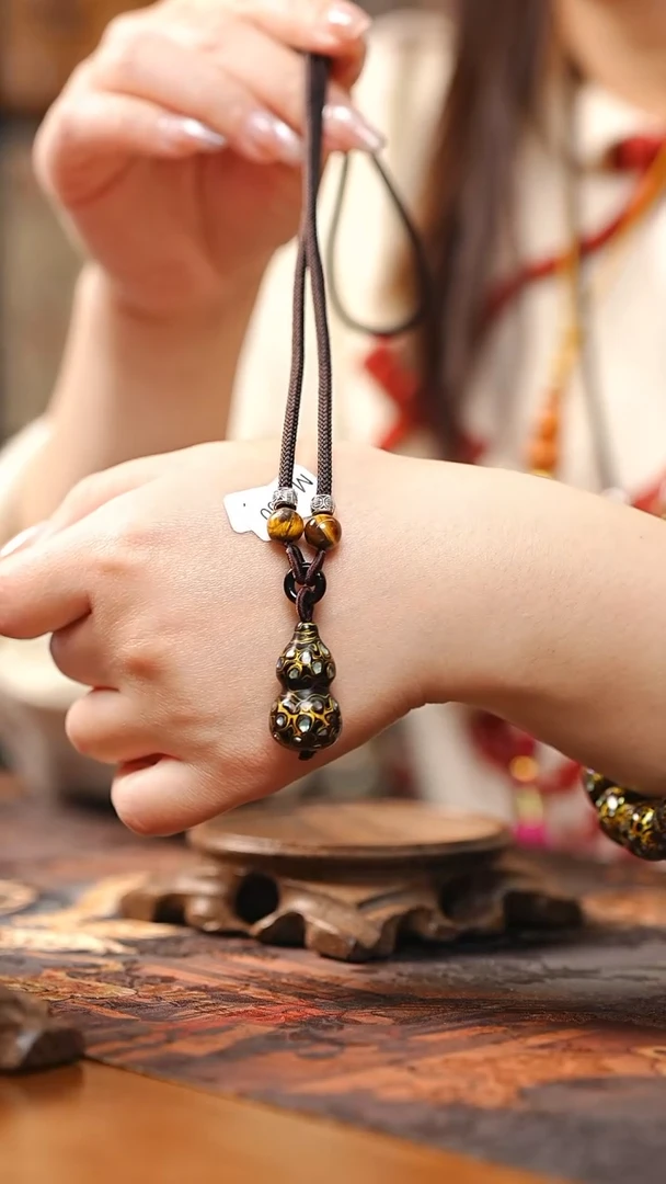 【闪购商品】黑金大漆紫光檀螺钿小脖挂