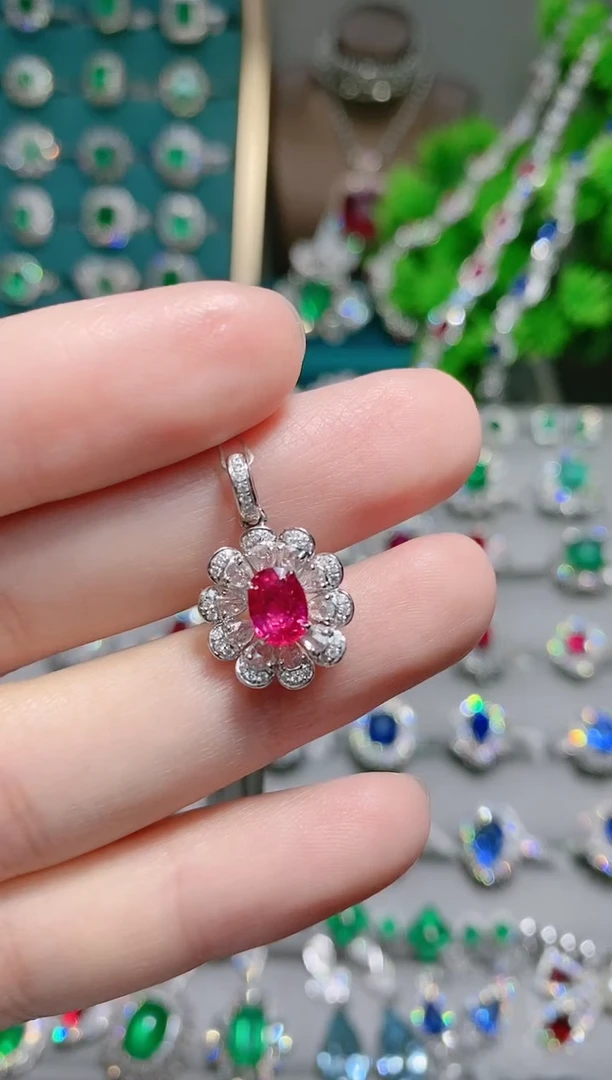 18K金镶嵌18K金吊坠红宝石.