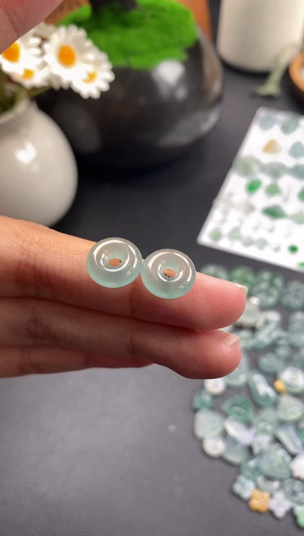 颈饰未镶嵌翡翠冰种甜甜圈