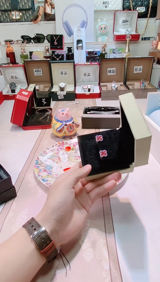 瓷片瓷器 库房到期 全部地板价@@1