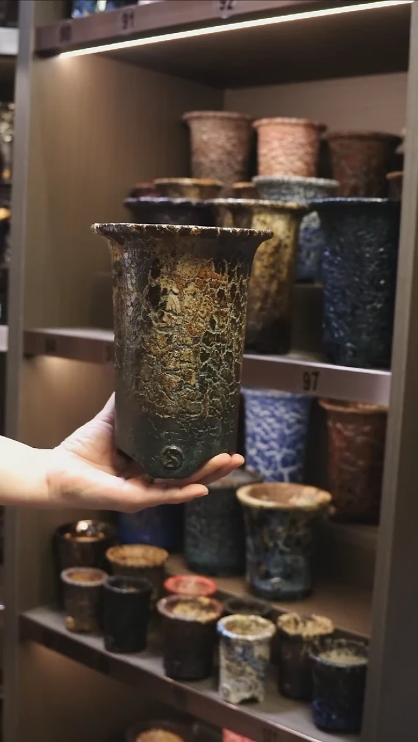 阿***?泰国进口手工花盆个性创意花盆