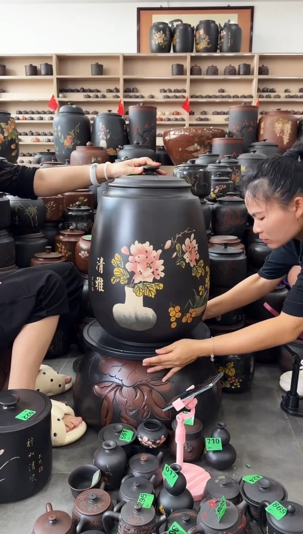 罐瑕疵茶缸高50cm 彩填  233