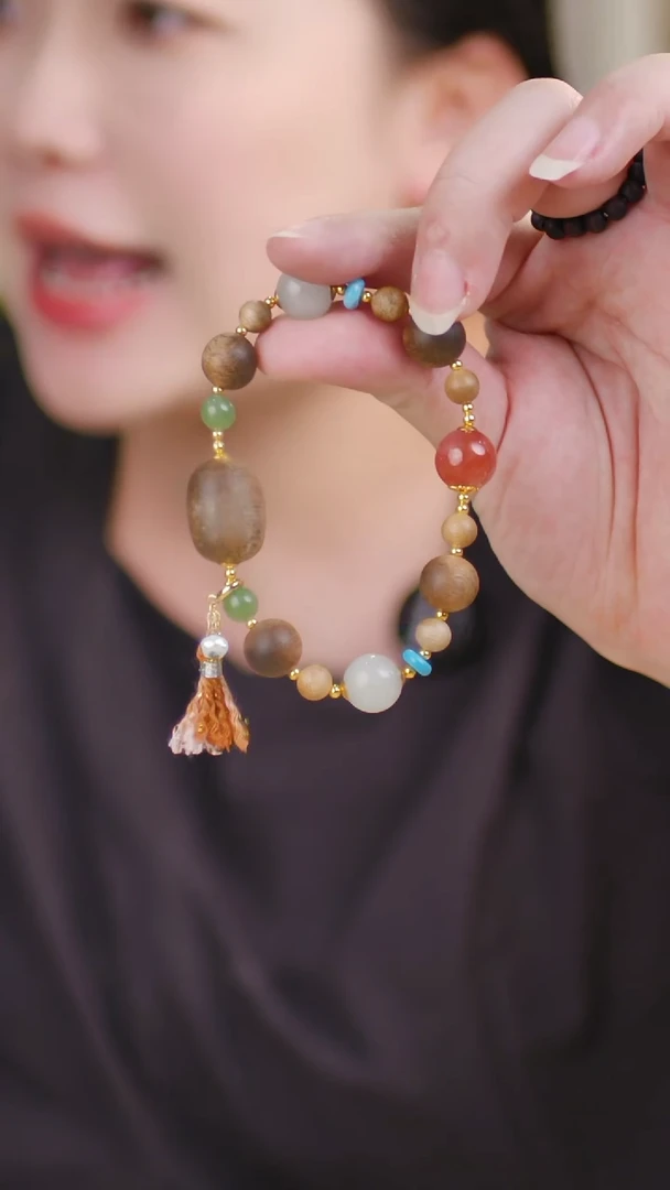 玛瑙/玉髓手串未镶嵌(星系白奇楠单圈）