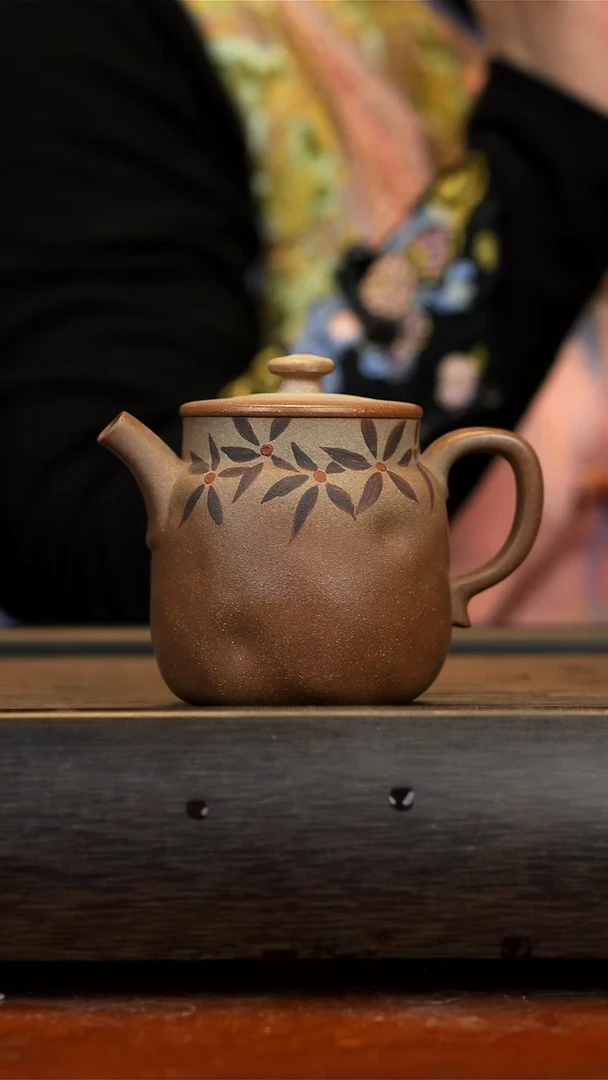 【闪购商品】紫砂茶壶《漫花》段泥汉瓦壶 150cc