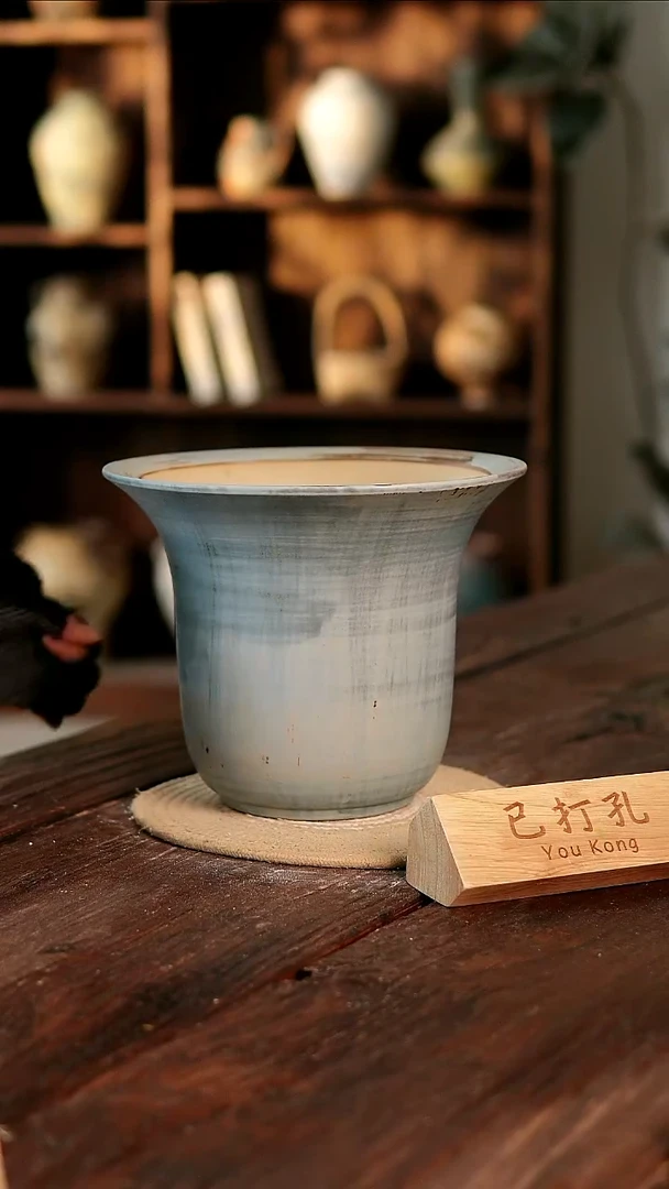 摆件30-231高21口20误差2已打孔