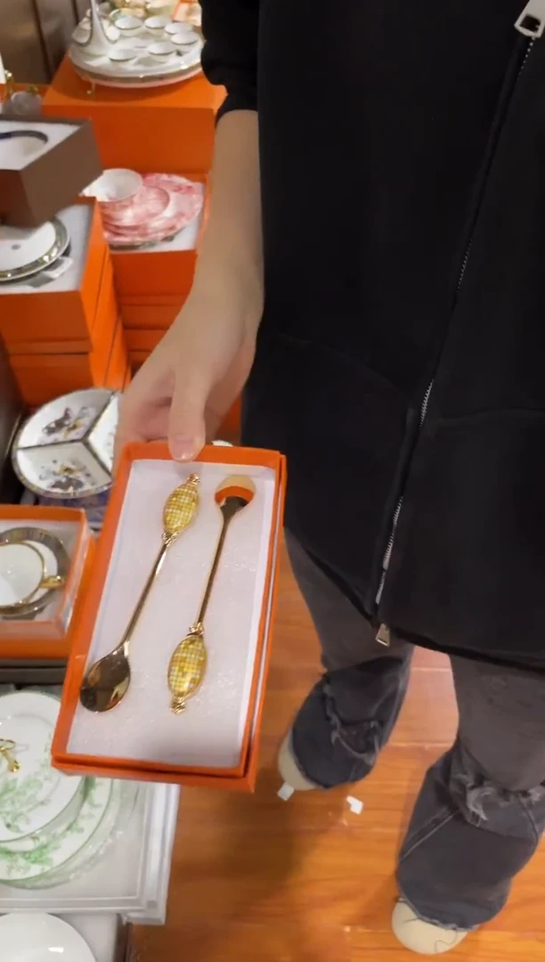 杯鸿辉家品牌瓷器，京东包邮！