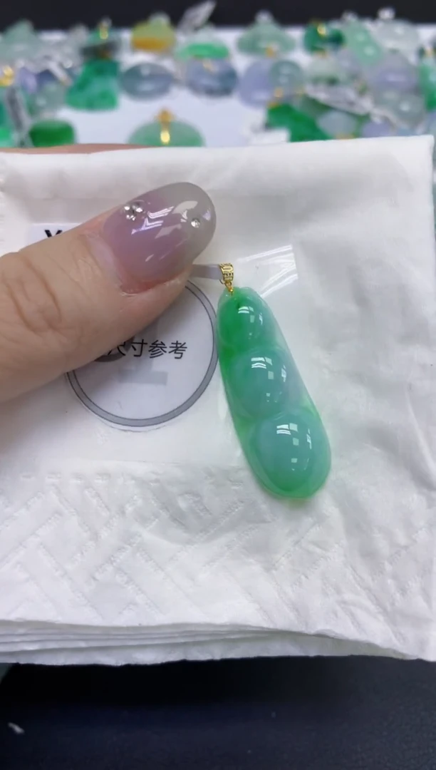 颈饰18K金镶嵌翡翠天然缅甸翡翠A货百元以上9元证书费自理