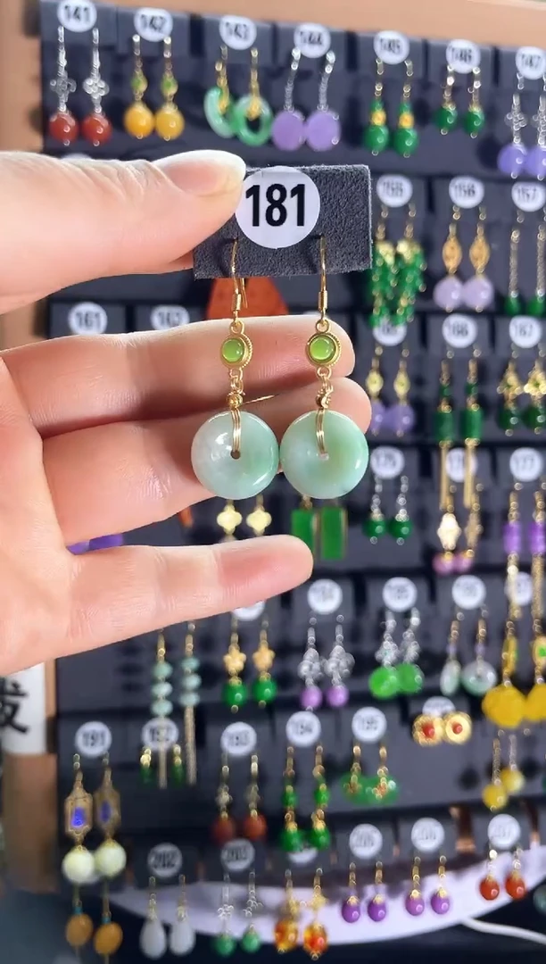 【闪购商品】翡翠耳饰银S925镶嵌181....