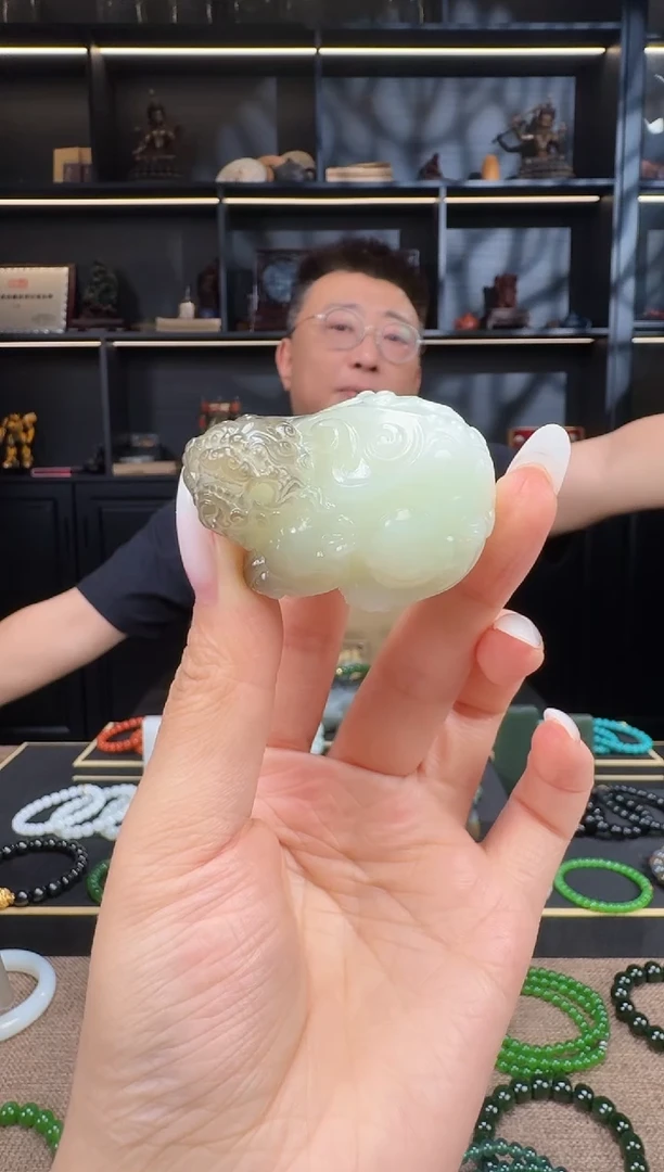 和田玉未镶嵌颈饰元*缘迪克兰天禄把件