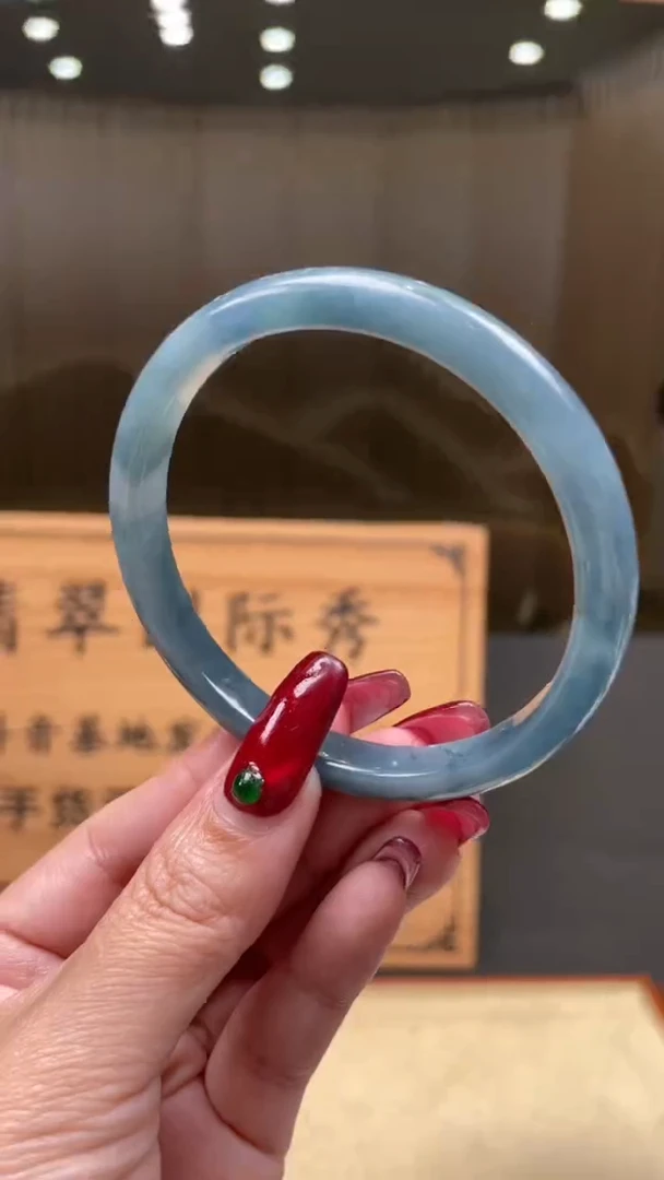 【闪购商品】翡翠手镯未镶嵌      *53