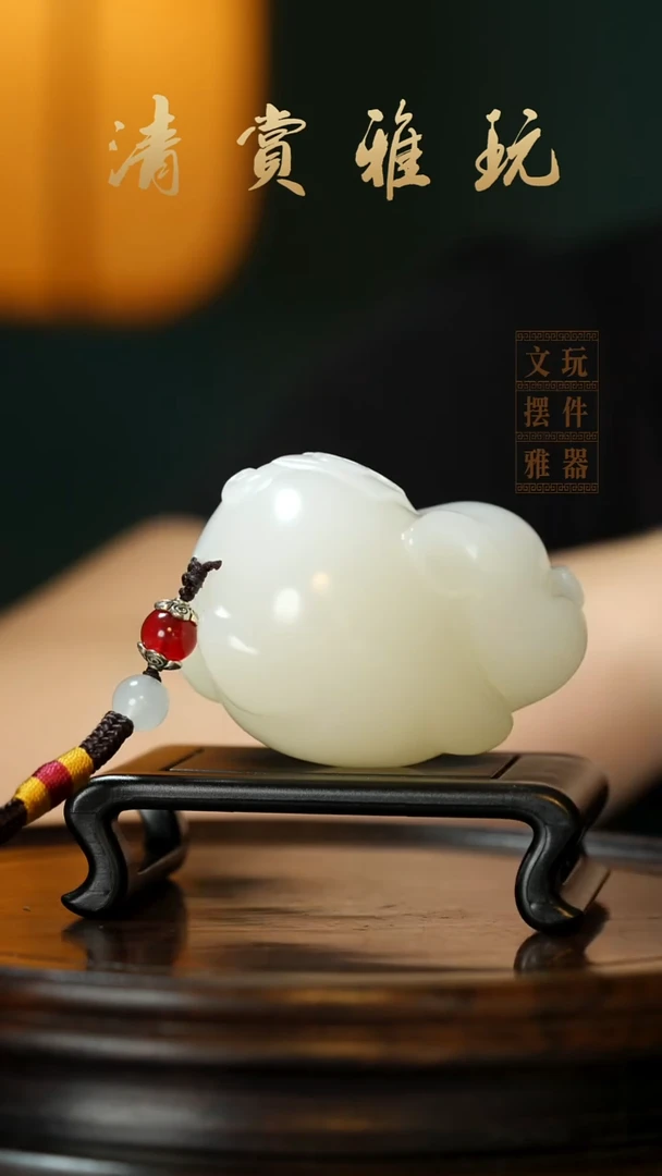 玉《纳福飞猪》手把件摆件