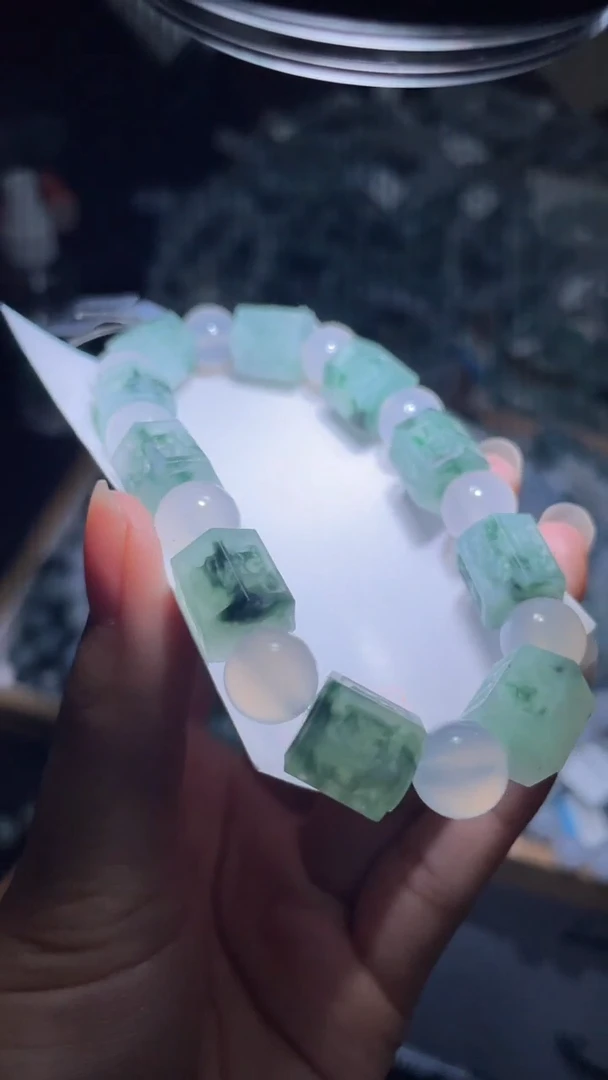 未镶嵌定制翡翠天然缅甸翡翠手串15