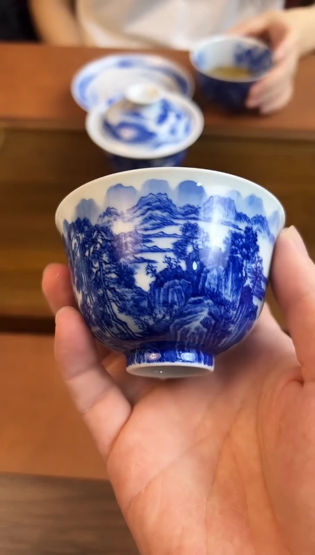 用****4问青坊纯手工手绘青花山水柴窑杯