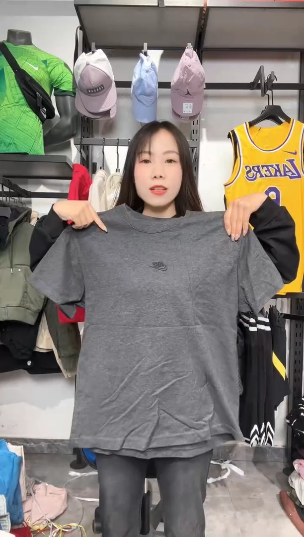 1483    编码 瑕疵款直播间过款为准 尺码 M