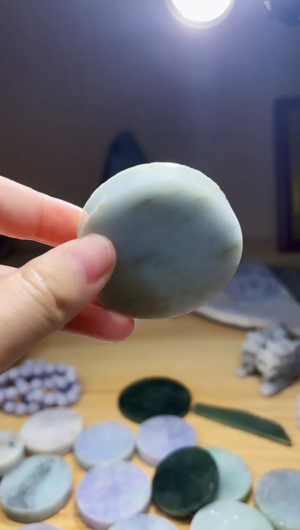 翡翠未镶嵌颈饰翡翠A货 姜谭421