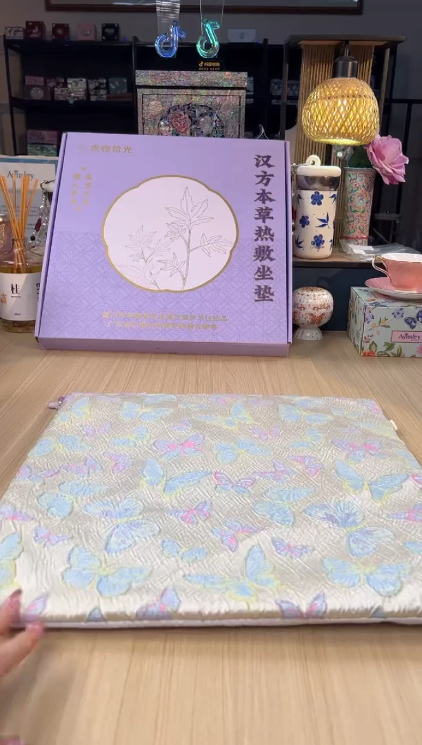 83幽蝶凝香坐垫