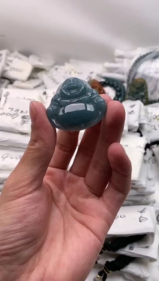 翡翠未镶嵌颈饰佛公【品质一般介意慎拍】