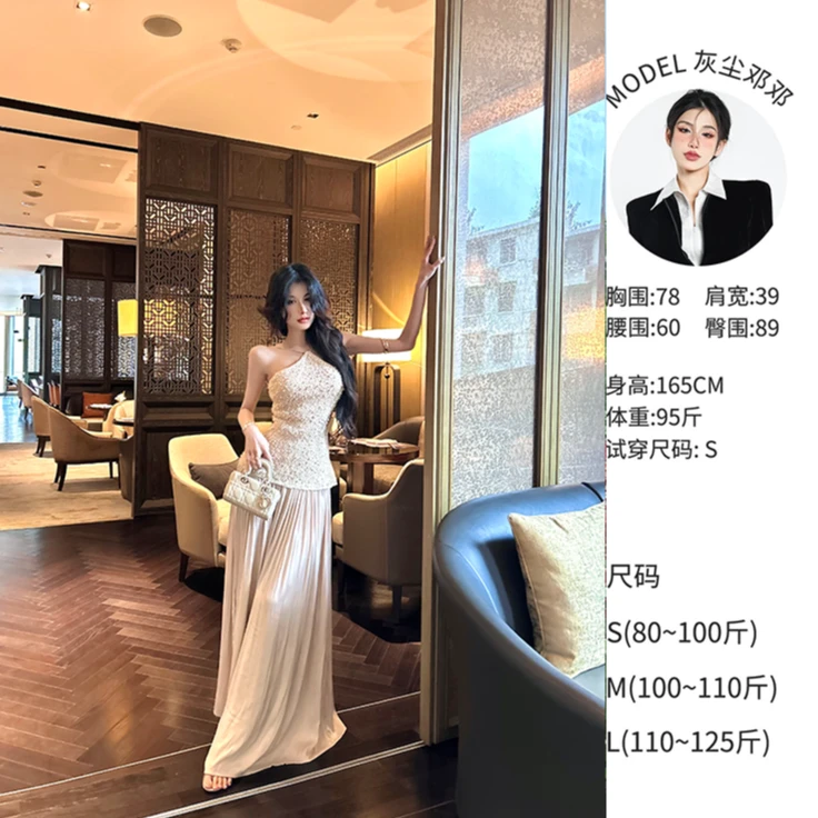 灰尘邓邓 法式纯欲风性感挂脖吊带连衣裙D25Q2477