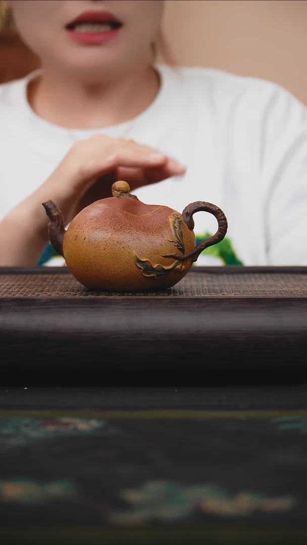 茶壶紫砂小寿桃 老紫泥 粉浆