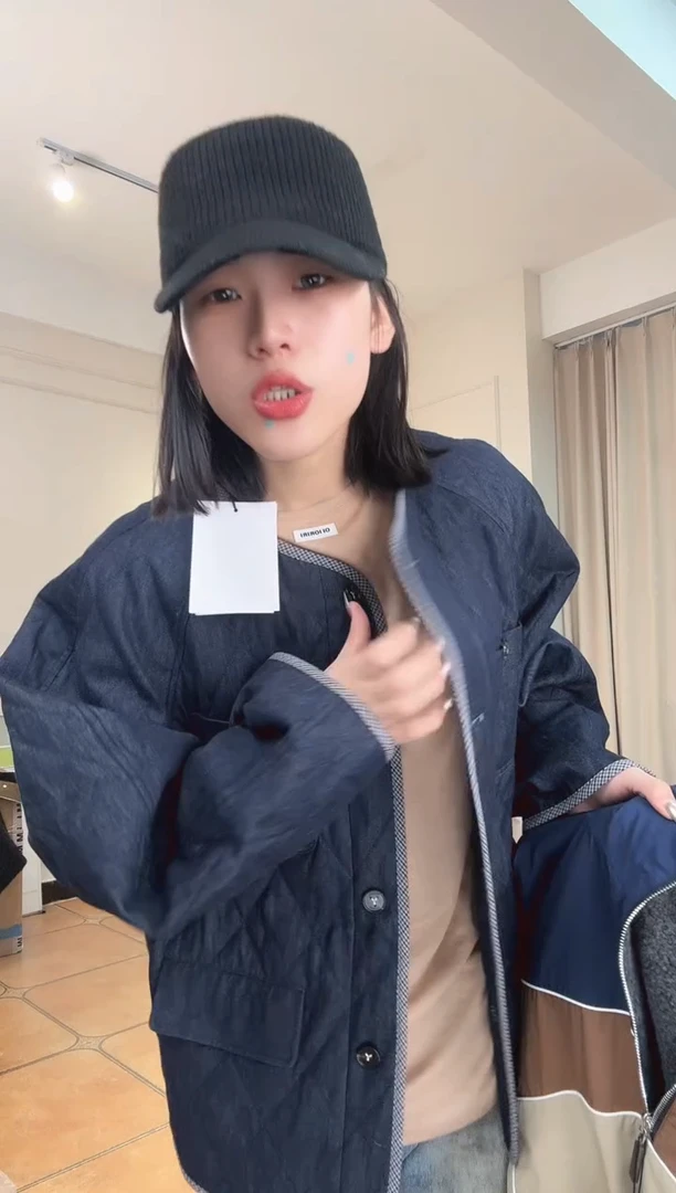n****l设计师品牌藏青色外套