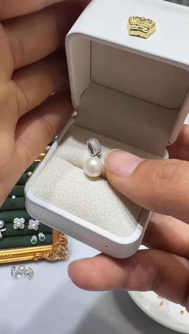 颈饰银S925镶嵌淡水珍珠10-11mm