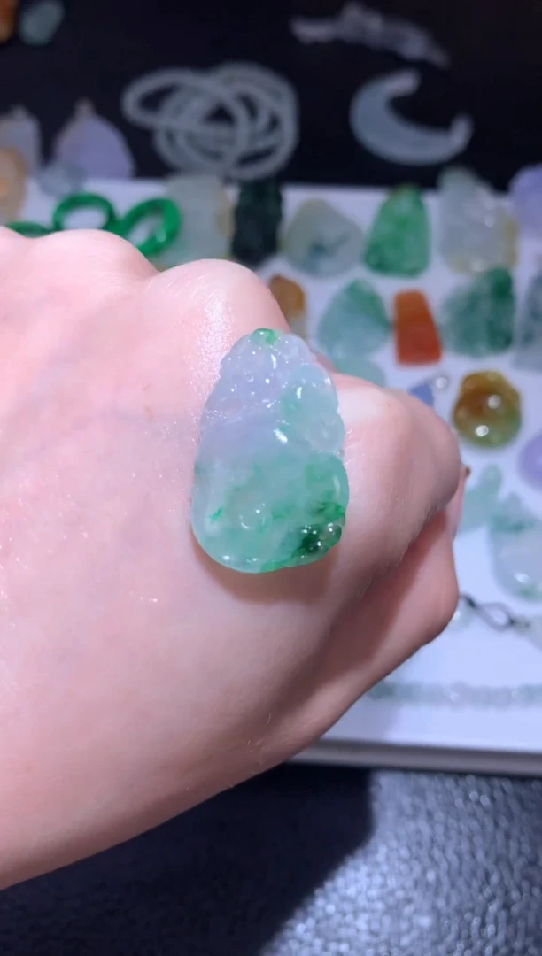 未镶嵌定制翡翠如意