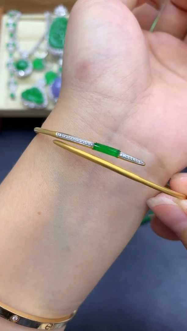 18K金镶嵌手镯翡翠249-中国好珍宝