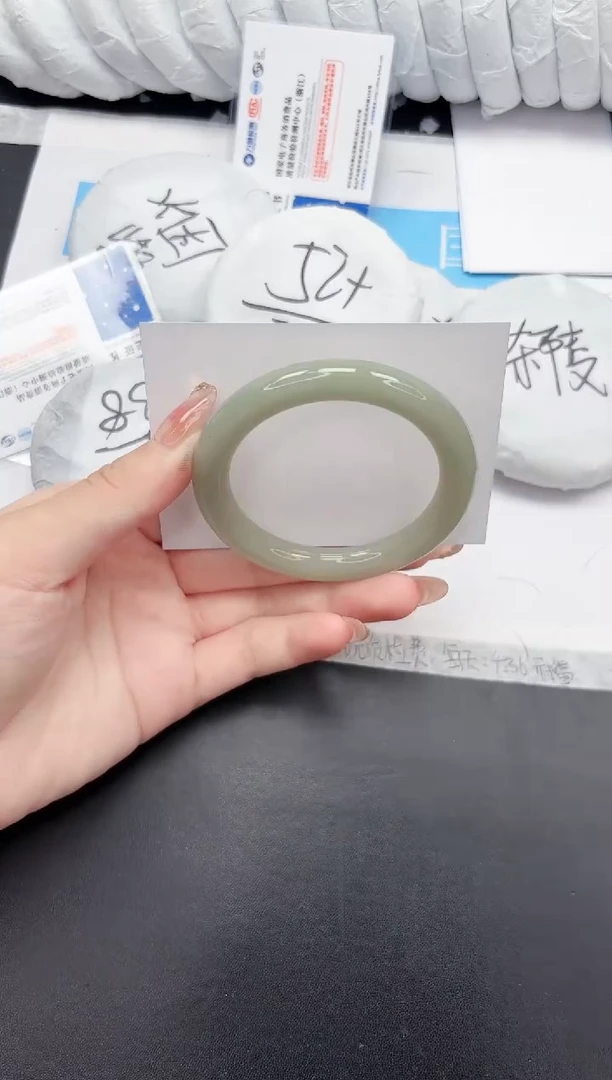 未镶嵌手镯石英质玉51-55.6DY