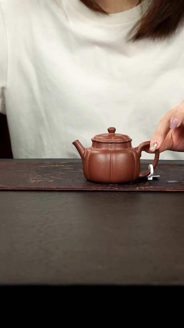 茶壶紫砂底槽青筋纹小金汇150cc