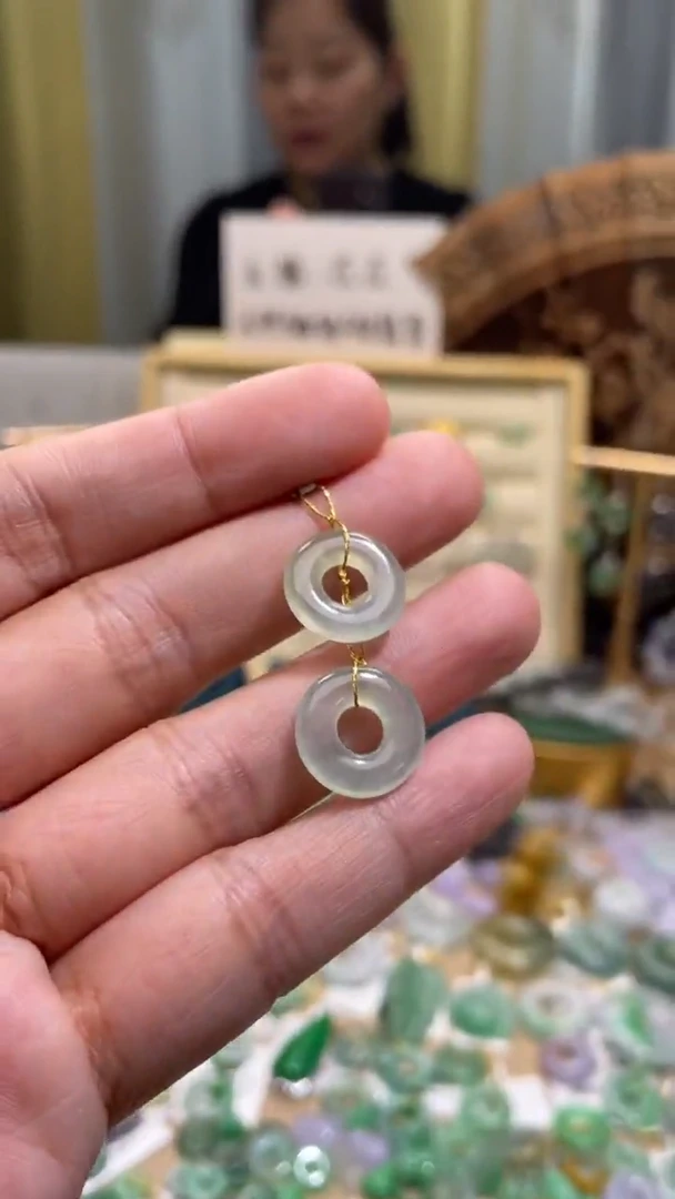 颈饰未镶嵌翡翠甜甜圈一对