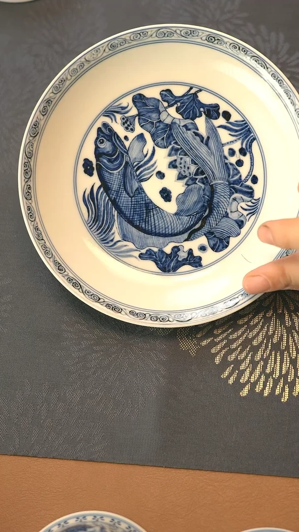 垂虹慕古鱼藻纹壶承