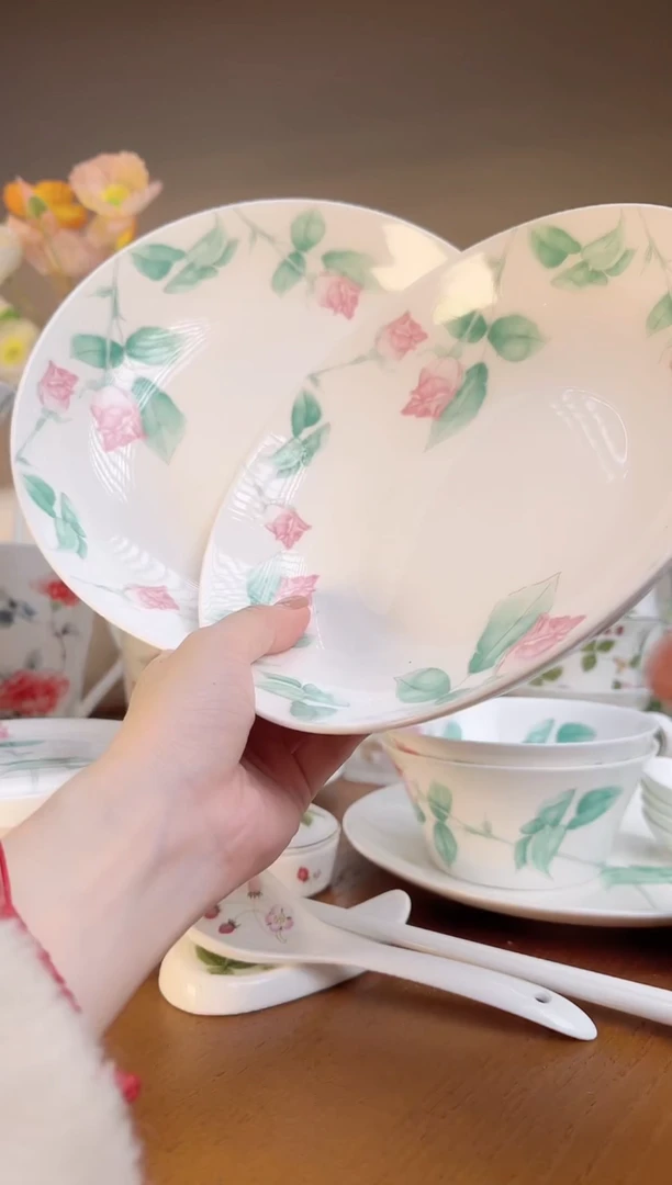 【闪购商品】玫瑰高骨瓷8寸深盘2个