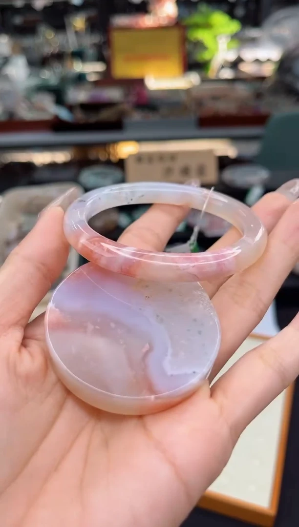 【闪购商品】石英质玉手镯未镶嵌55圈口（赠品镯心）39310145