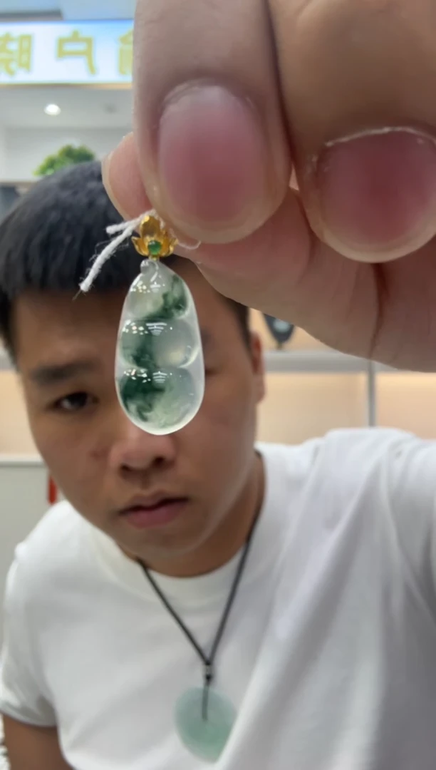 18K金镶嵌挂件翡翠多样性天然翡翠A货孤品