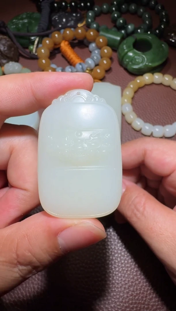 和田玉未镶嵌挂件和田玉