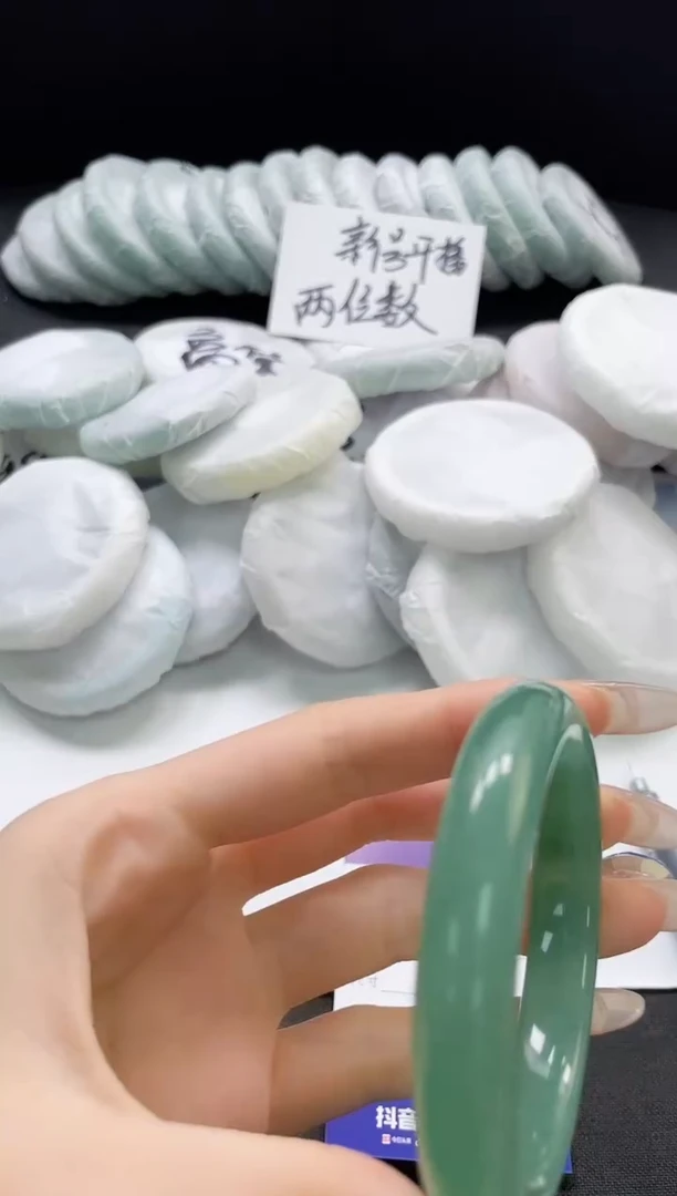 未镶嵌手镯石英质玉218-54