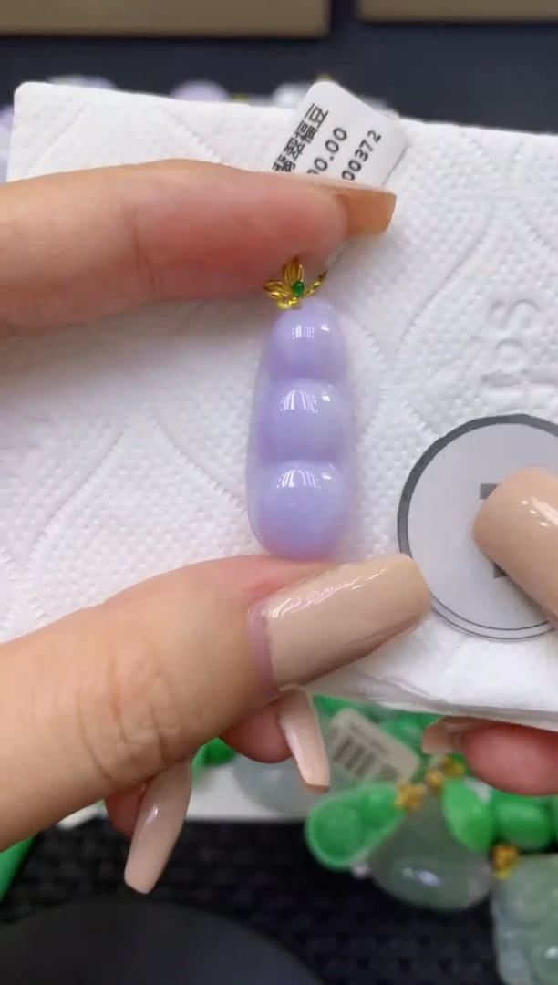 颈饰未镶嵌翡翠天然缅甸翡翠A货