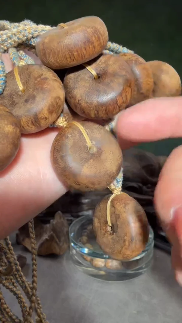 沉香吊坠多样性发一