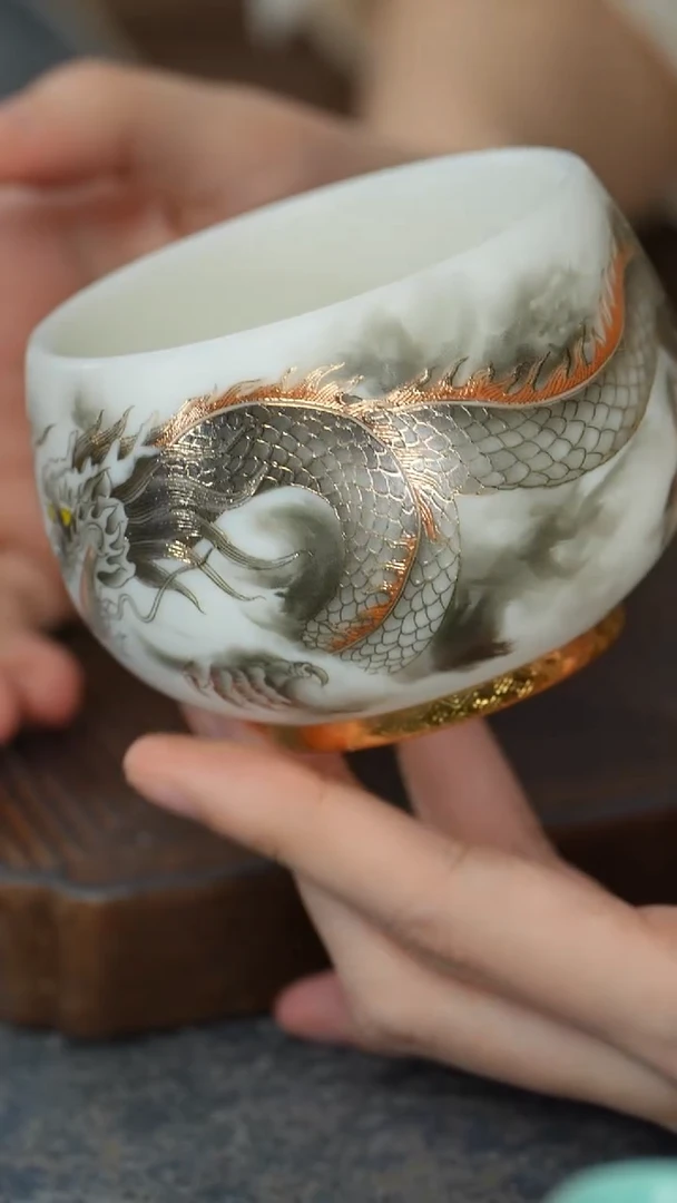 【A】【白瓷墨龙罗汉杯】【蝴蝶礼盒】