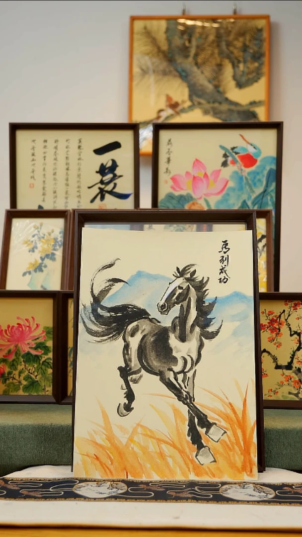 国画A3不落名绘画带框发货   601