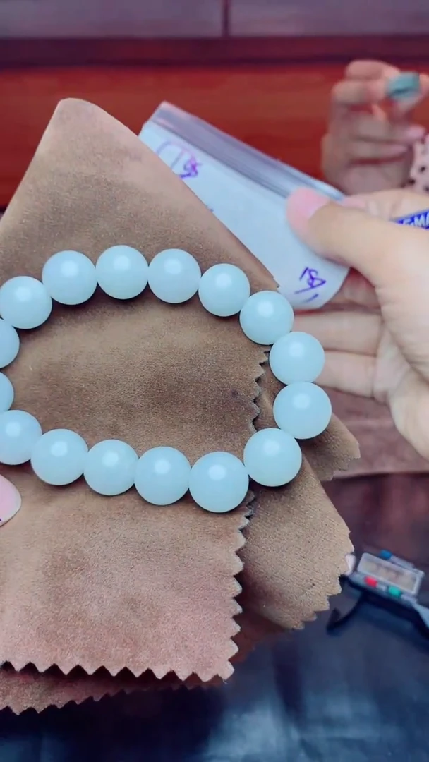 【闪购商品】定制翡翠未镶嵌珠串