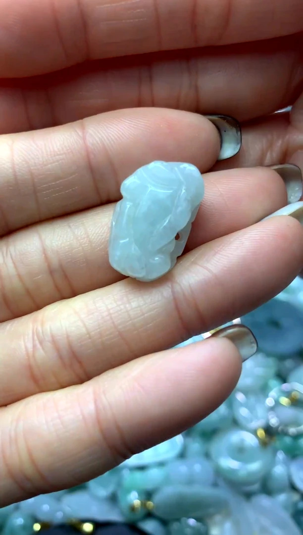 颈饰未镶嵌翡翠1