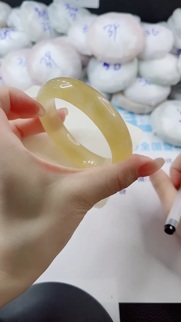 未镶嵌手镯石英质玉多样性发货V17